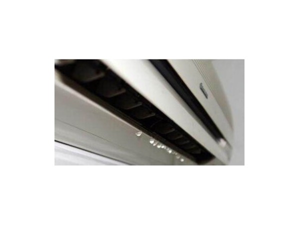 空調(diào)漏水監(jiān)控及漏水處理方法，實(shí)現(xiàn)事前預(yù)警事中排障