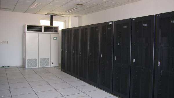 數(shù)據(jù)機房空調群控系統(tǒng)可以監(jiān)控很多空調