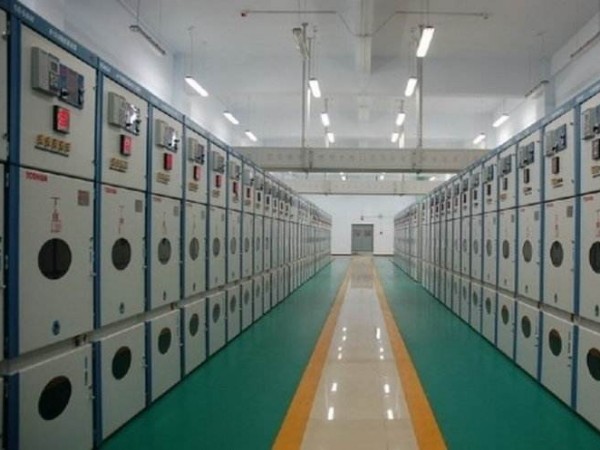 智能三相電量儀如何用于鋼鐵廠的用電監(jiān)測系統(tǒng)？