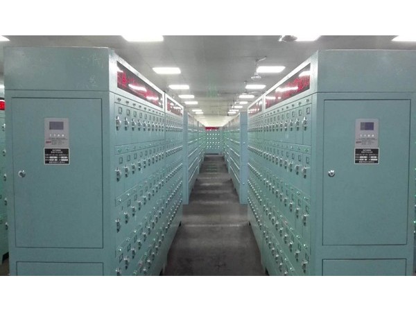 智能充電柜動環(huán)監(jiān)控系統(tǒng)多少錢一套？